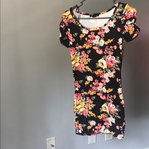 Forever 21 floral minidress with short sleeves
